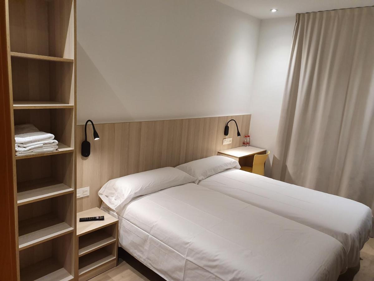 Bestprice Stadium Guest house Barcelona